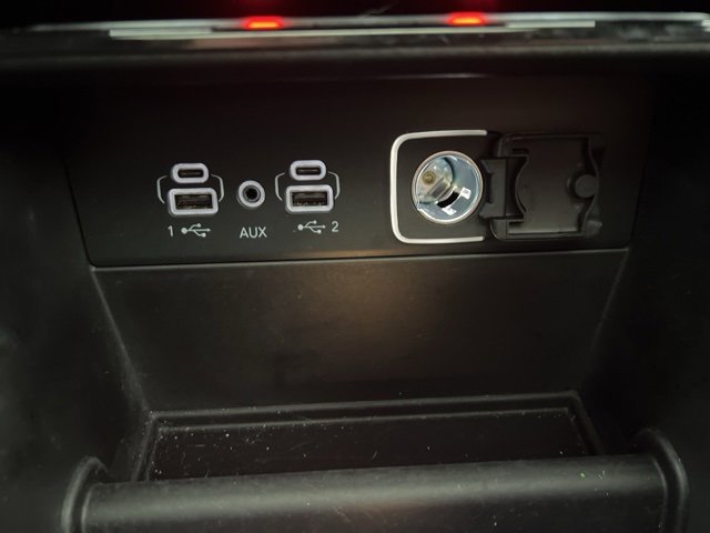 Used 2023 Jeep Grand Cherokee L Laredo w/ Trailer Tow Group (B) image 11