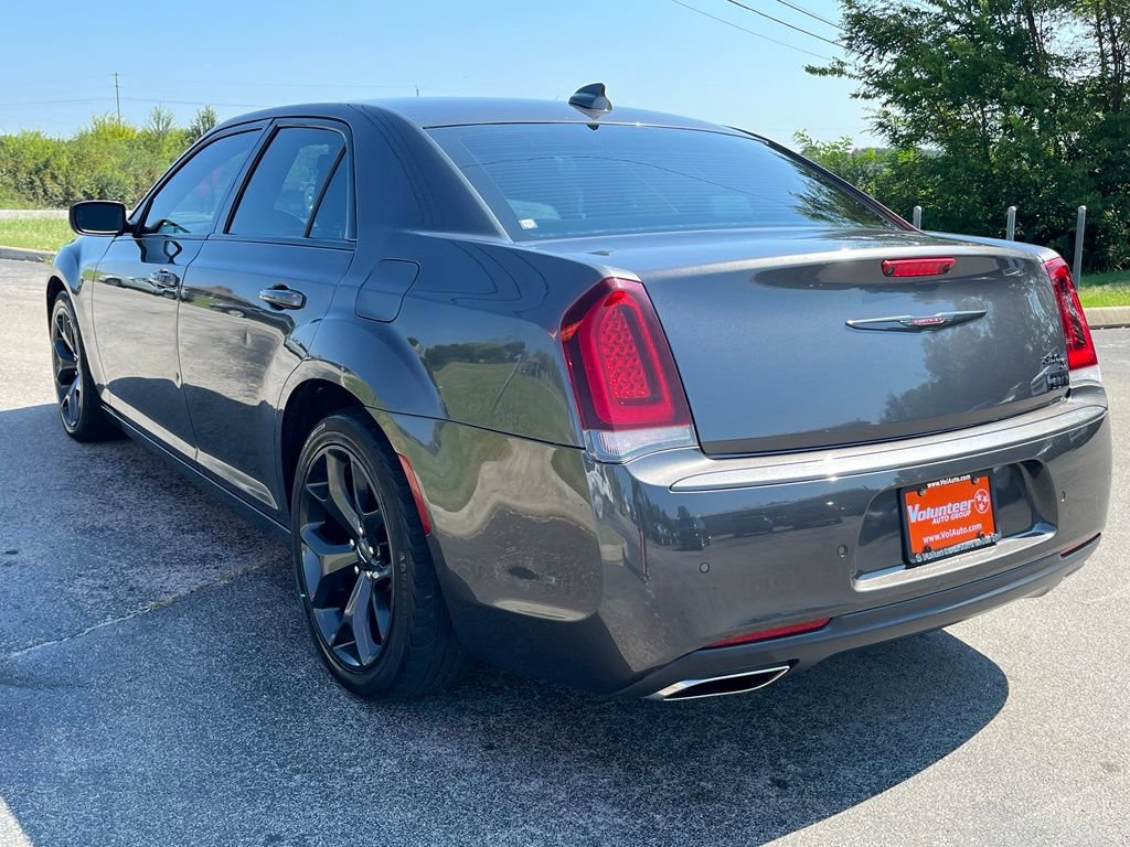 Used 2021 Chrysler 300 S RWD image 7