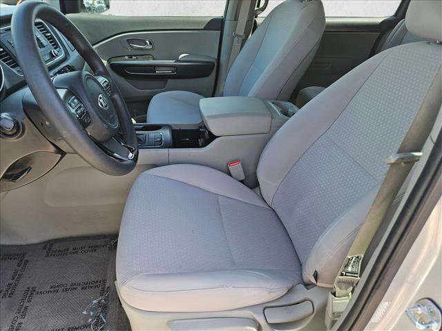 Used 2016 Kia Sedona L FWD image 10
