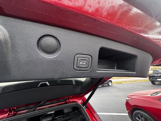 Used 2026 Chevrolet Equinox LT w/ Convenience Package II image 9