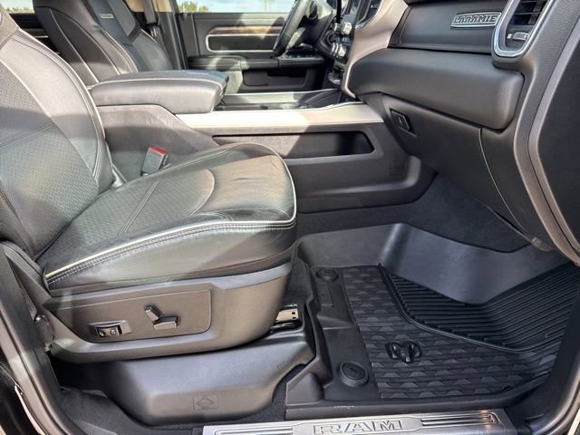 Used 2021 RAM 2500 Laramie w/ Body Color Bumper Group image 19