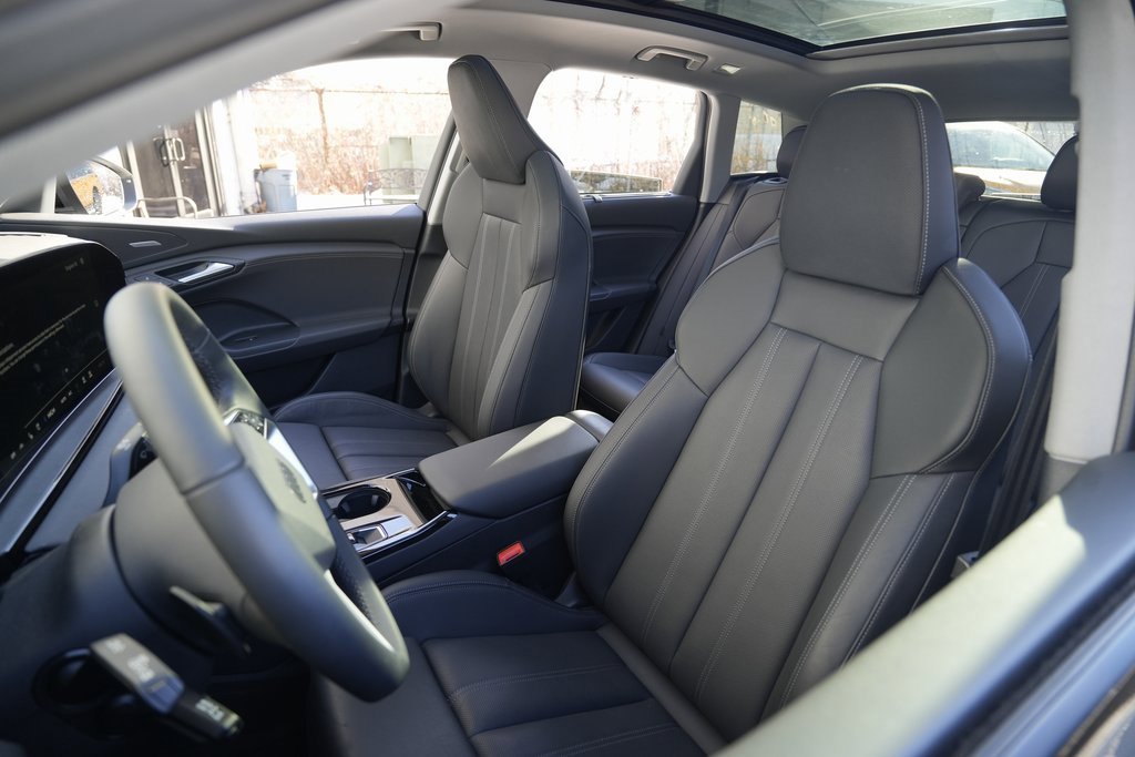 Used 2025 Audi Q6 e-tron Premium Plus w/ Premium Plus image 19