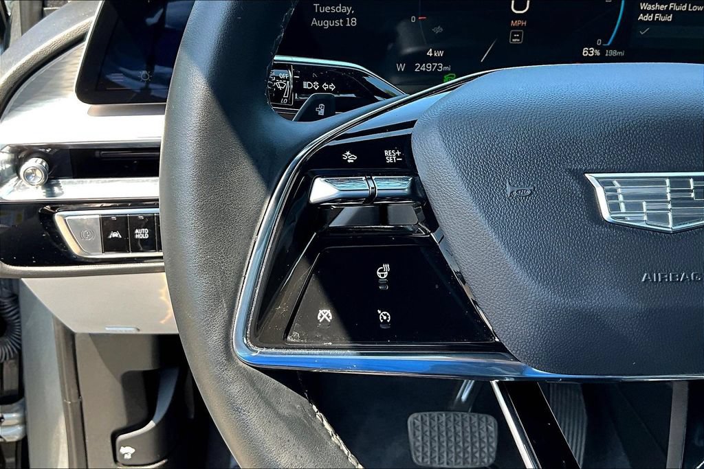 Used 2024 Cadillac Lyriq Luxury RWD image 11