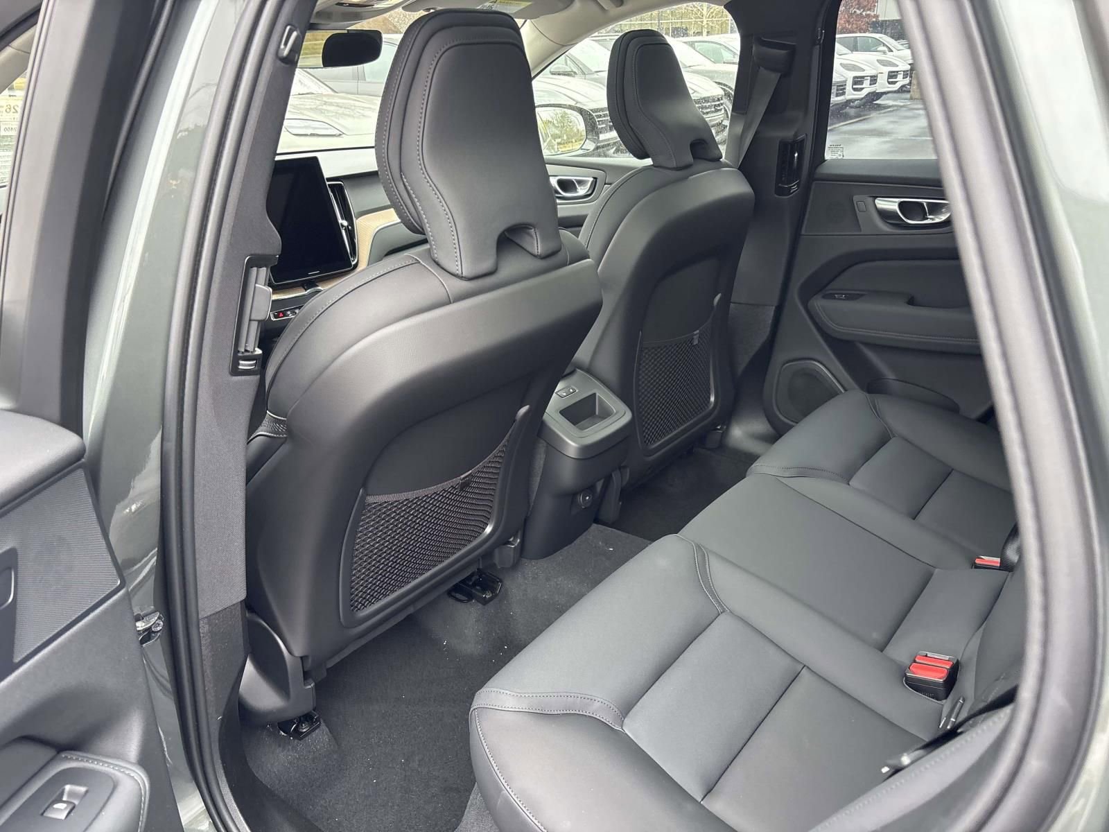 New 2026 Volvo XC60 B5 Plus w/ Protection Package Premier image 25