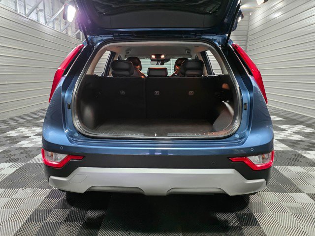 Used 2024 Kia Niro EX w/ EX Cold Weather Package image 35
