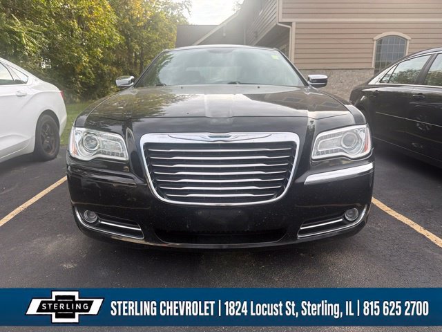 Used 2013 Chrysler 300 C RWD image 2