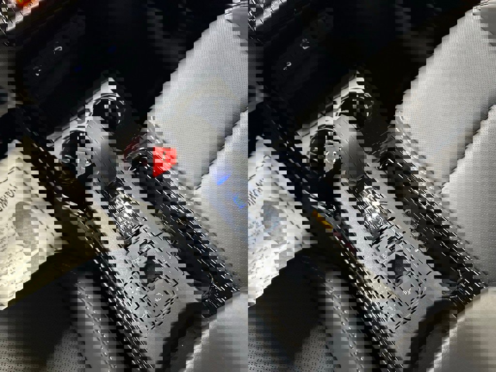 Used 2025 Toyota Prius XLE image 42