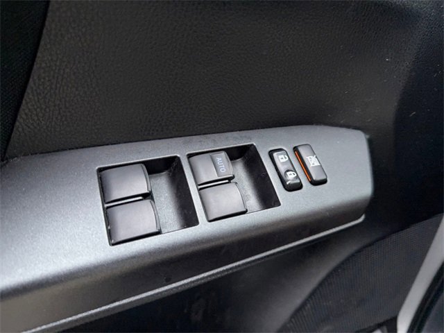 Used 2018 Toyota RAV4 LE image 12