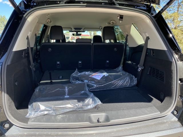 New 2026 Nissan Pathfinder SL image 24