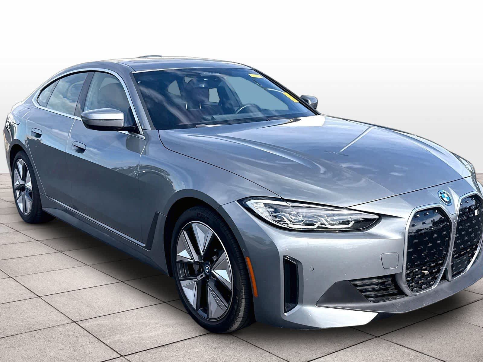 Used 2023 BMW i4 eDrive40 RWD image 3