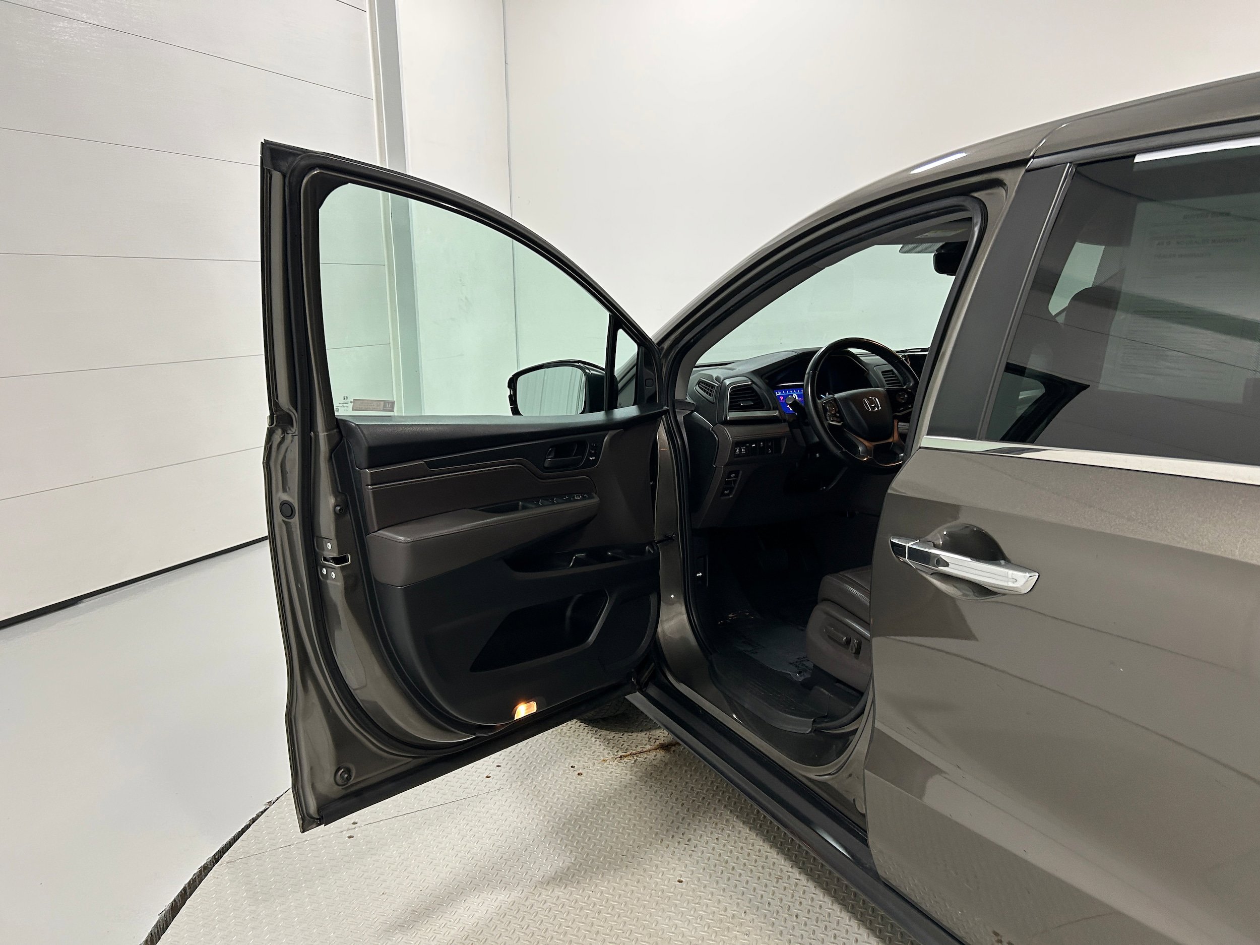 Used 2019 Honda Odyssey EX-L image 19