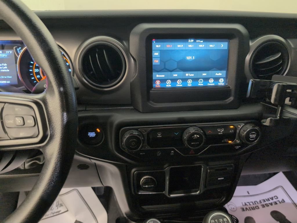 Used 2023 Jeep Wrangler Willys image 18