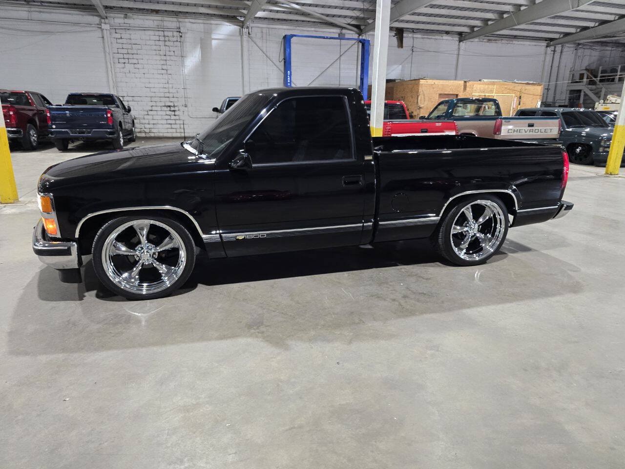 Used 1990 Chevrolet Silverado 1500 2WD Regular Cab image 4