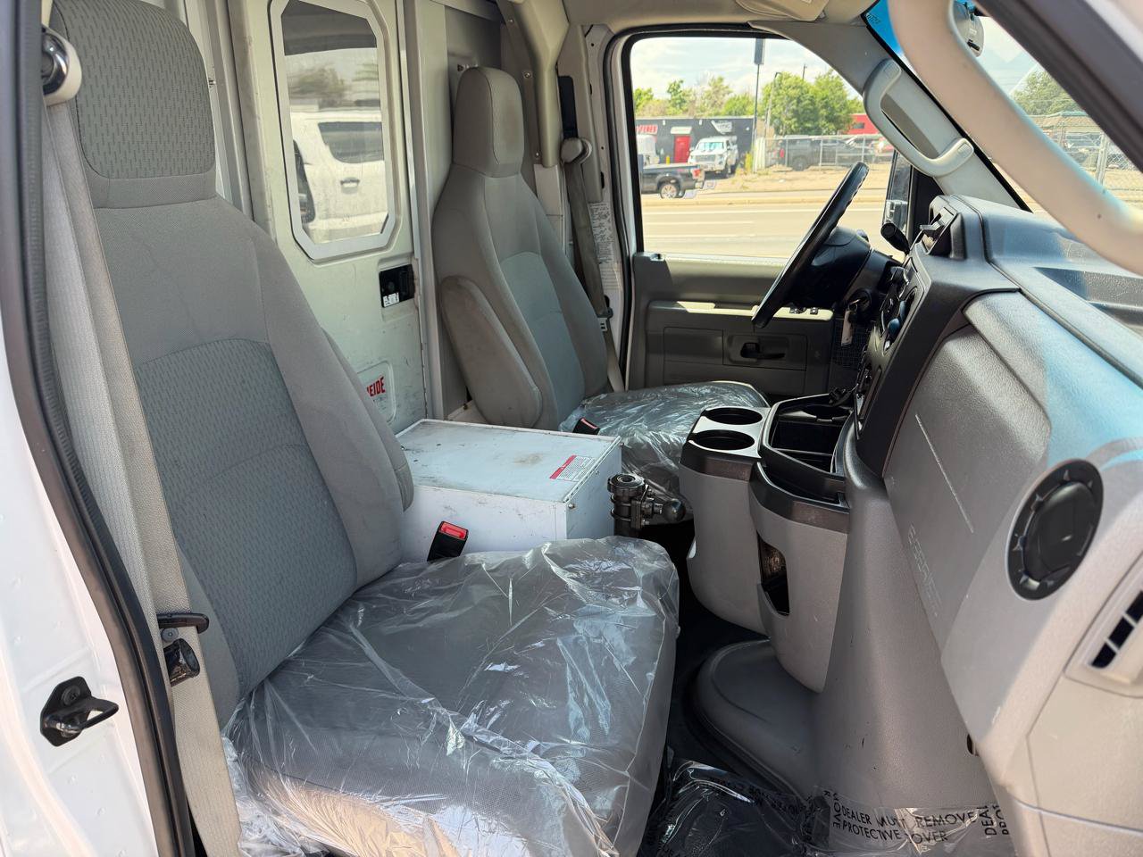 Used 2017 Ford E-350 and Econoline 350 Super Duty RWD image 20
