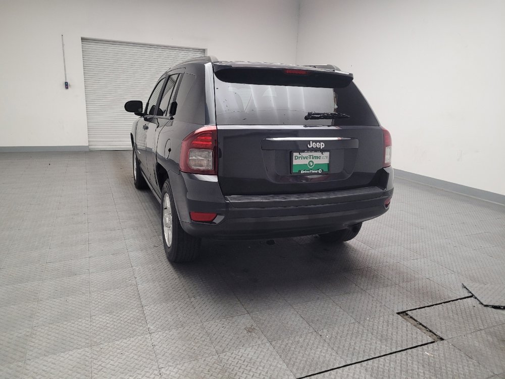 Used 2015 Jeep Compass Sport image 6
