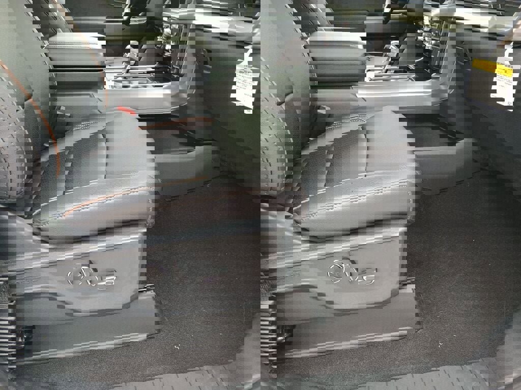 New 2025 Ford F150 Lariat w/ Equipment Group 502A High image 20