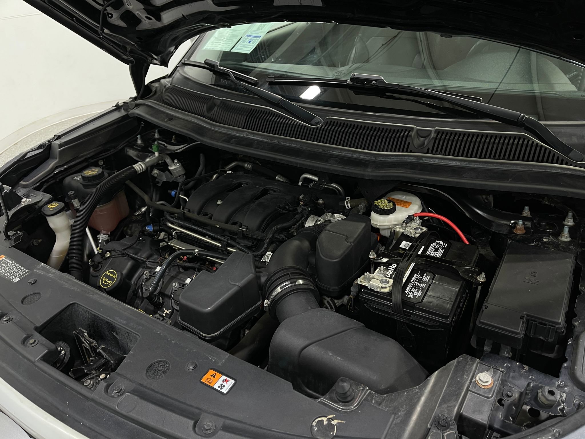 Used 2018 Ford Explorer Limited w/ Equipment Group 301A image 28