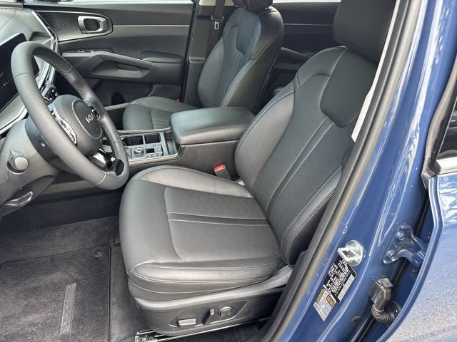 Used 2024 Kia Sorento S w/ Panoramic Sunroof Package FWD image 10