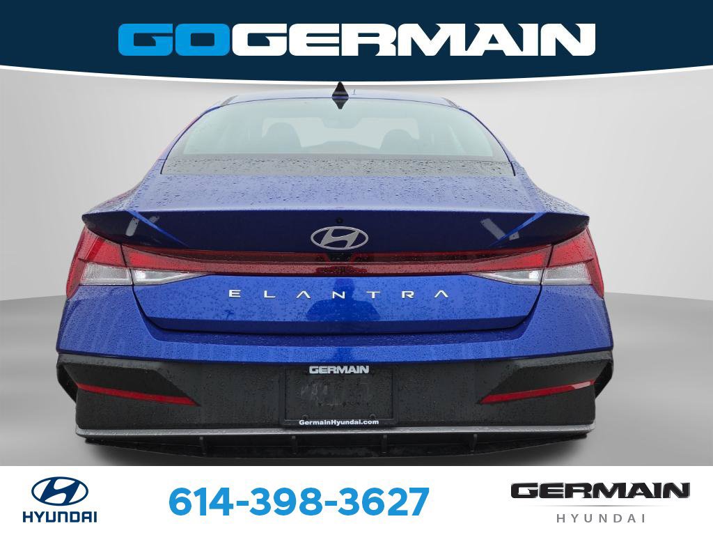 Certified 2025 Hyundai Elantra SE FWD image 8