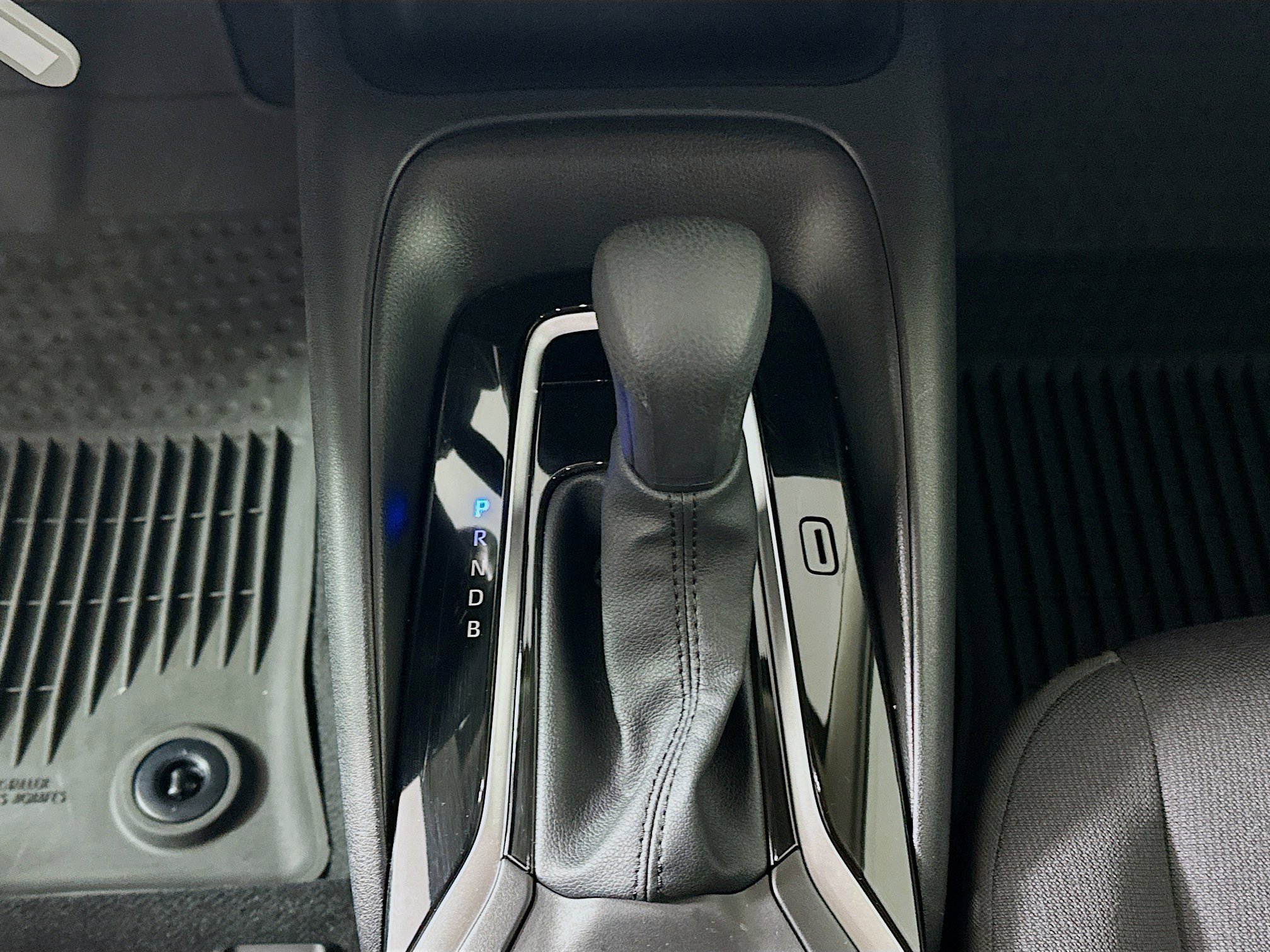 Used 2025 Toyota Corolla LE image 23