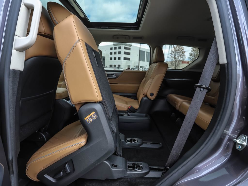 Used 2025 INFINITI QX80 Luxe AWD/4WD image 24