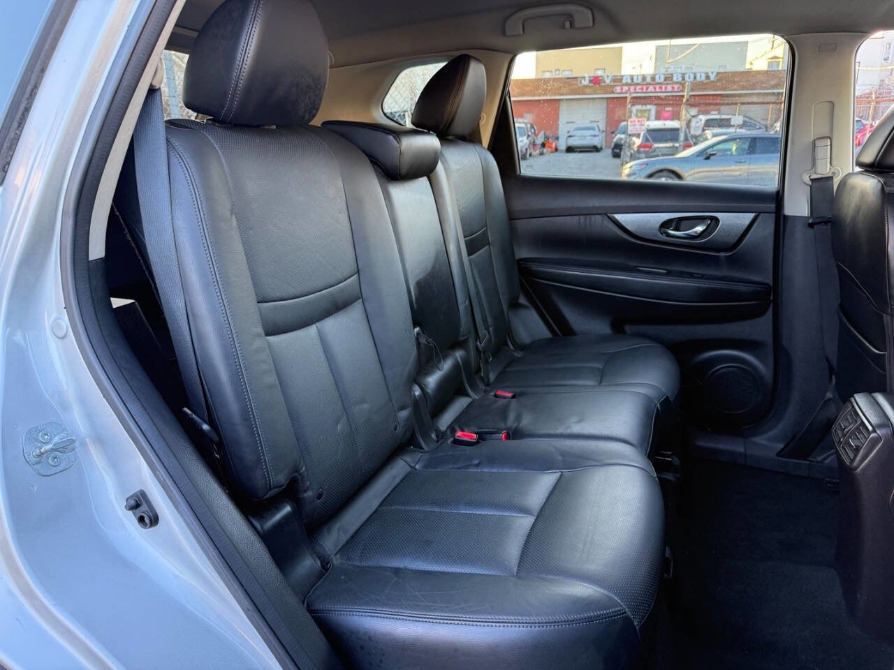 Used 2014 Nissan Rogue SL image 11