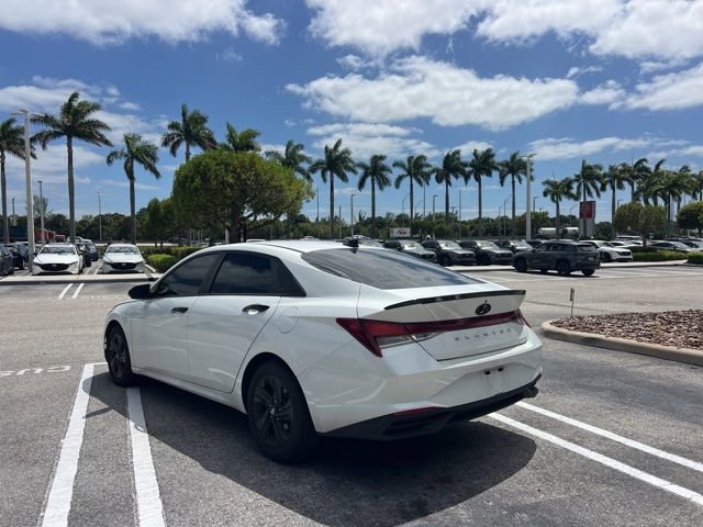 Used 2022 Hyundai Elantra SEL w/ Convenience Package image 18