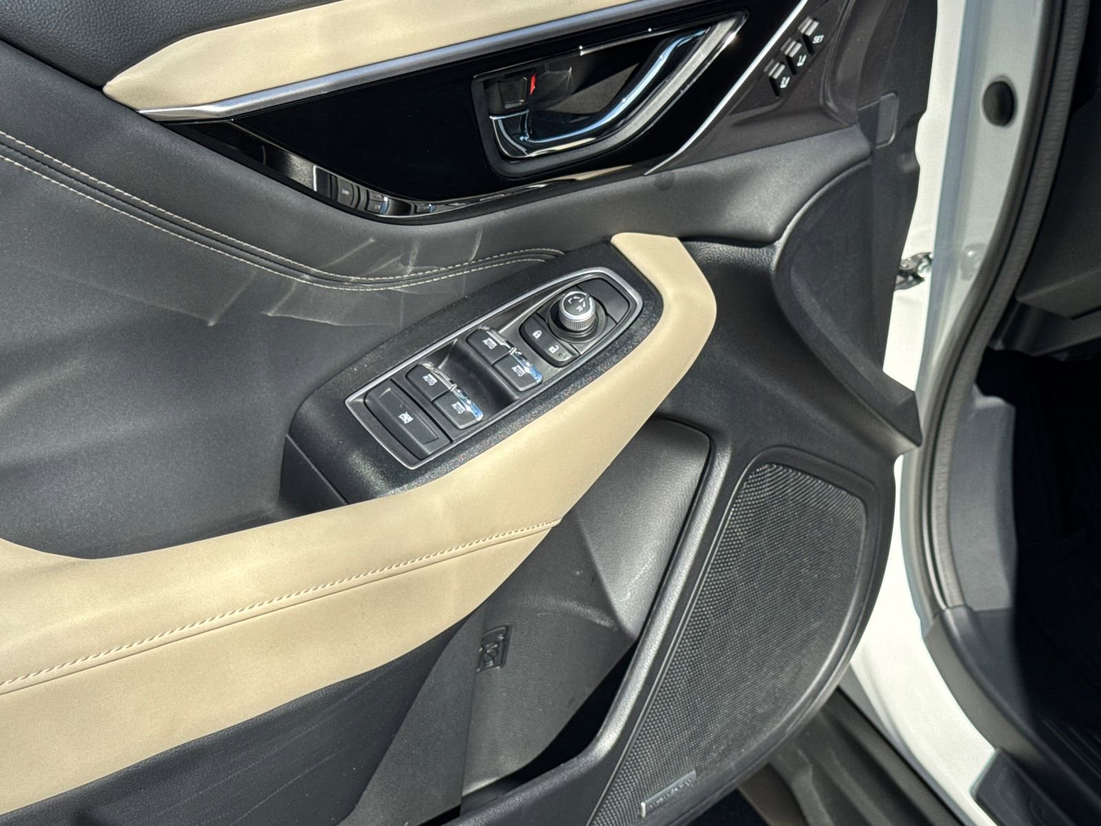 Certified 2025 Subaru Outback Limited XT image 18