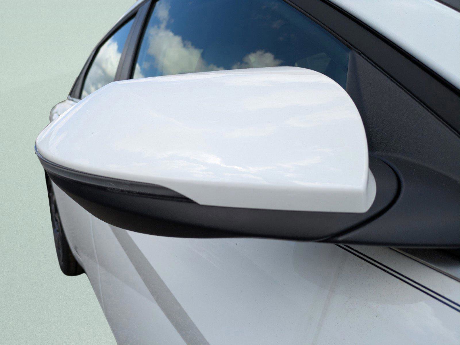 Used 2025 Hyundai Elantra Limited image 11