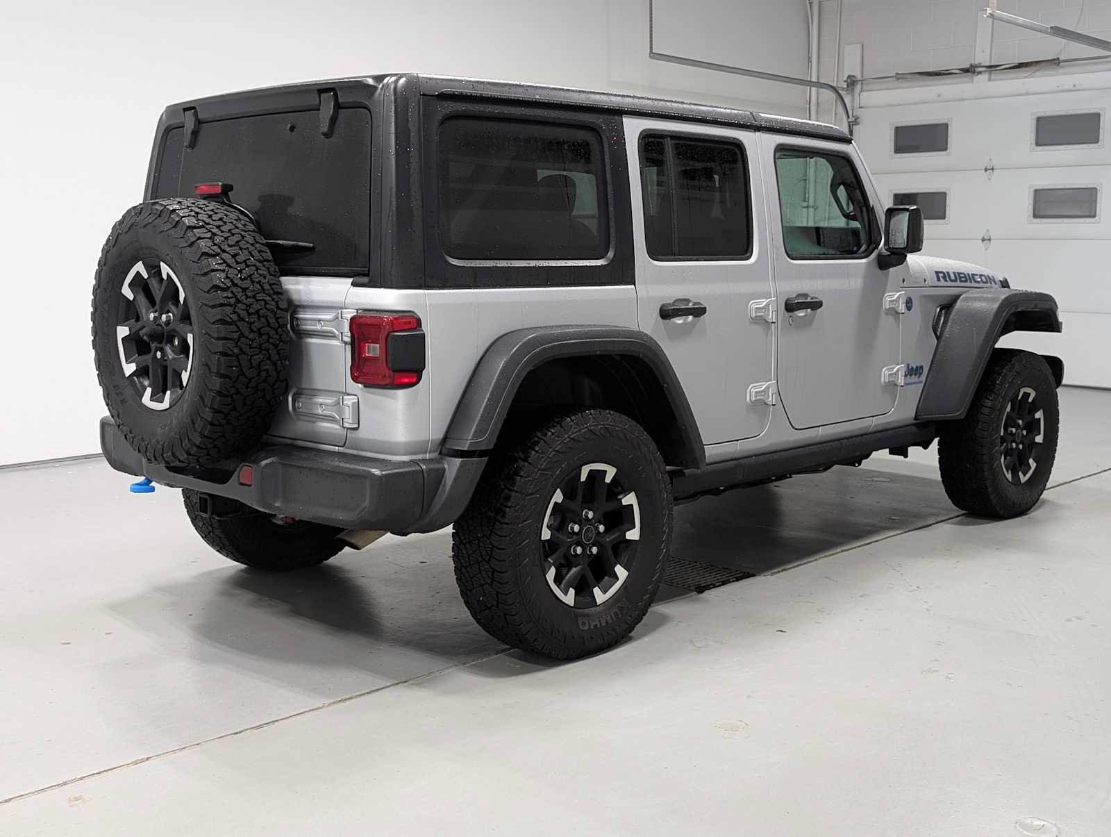 Used 2024 Jeep Wrangler Unlimited Rubicon 4xe AWD/4WD image 7