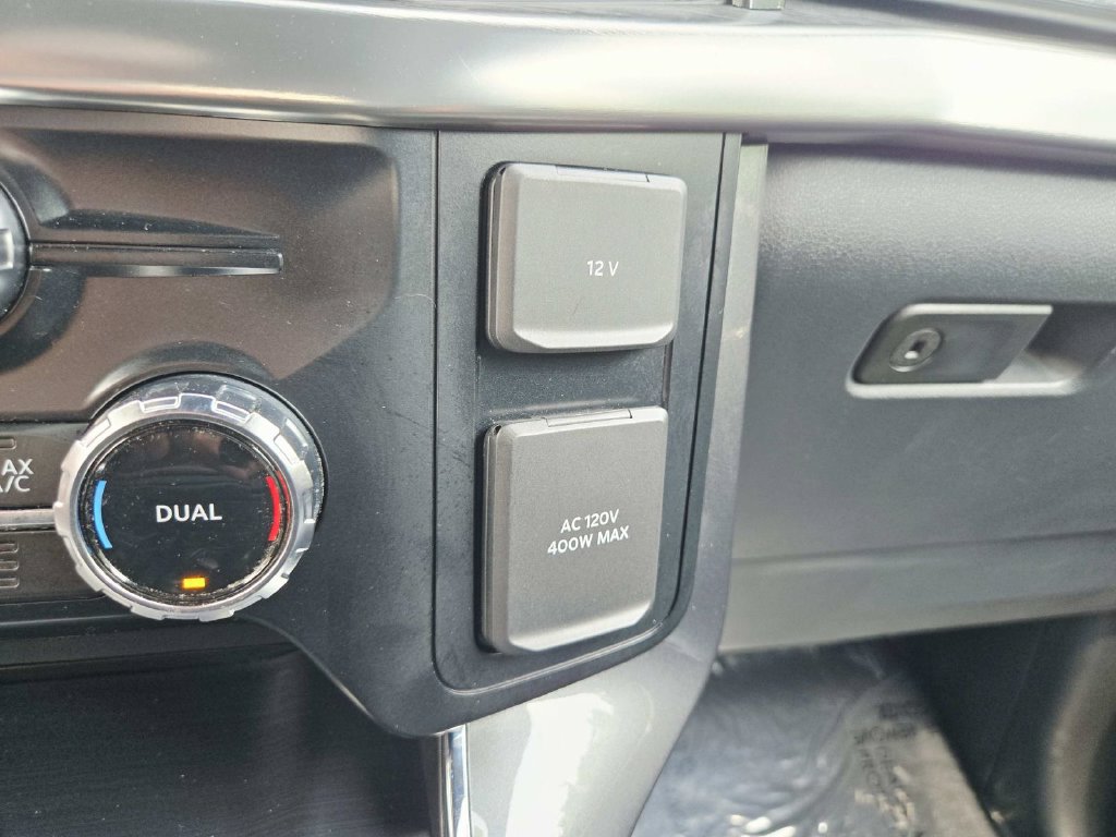 Used 2023 Ford F150 Lariat AWD/4WD image 33