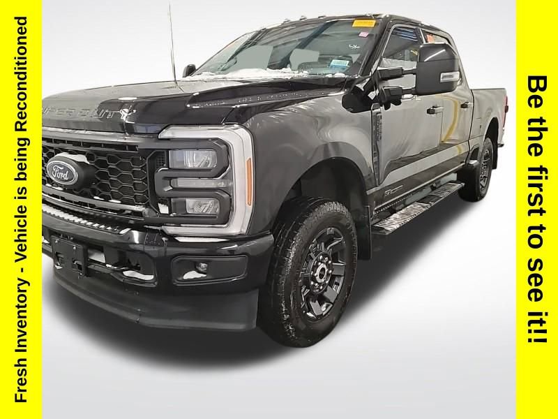 Used 2023 Ford F250 Lariat w/ Sport Appearance Package image 3