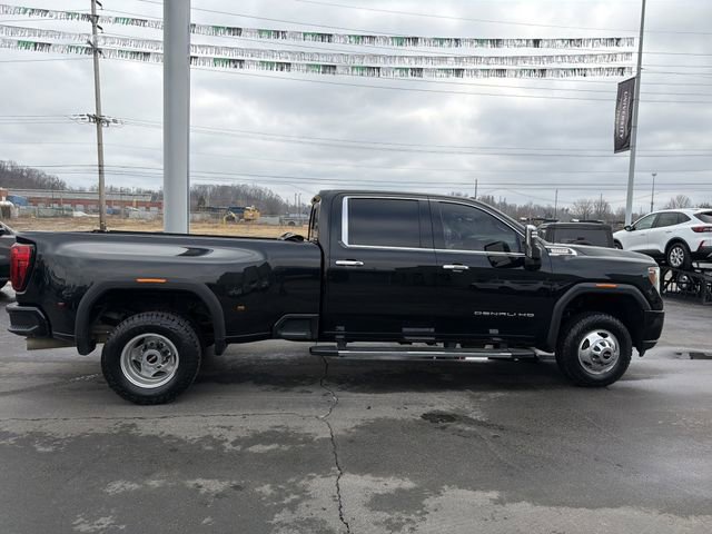 Used 2022 GMC Sierra 3500 Denali w/ Technology Package AWD/4WD image 2