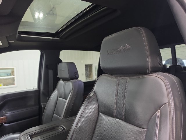 Used 2022 Chevrolet Silverado 3500 High Country w/ Z71 Off-Road Package AWD/4WD image 16