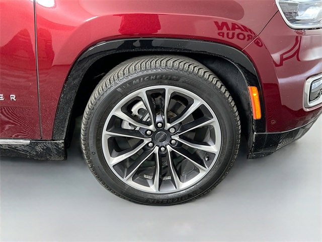 Used 2022 Jeep Wagoneer Series III w/ Premium Group I image 42