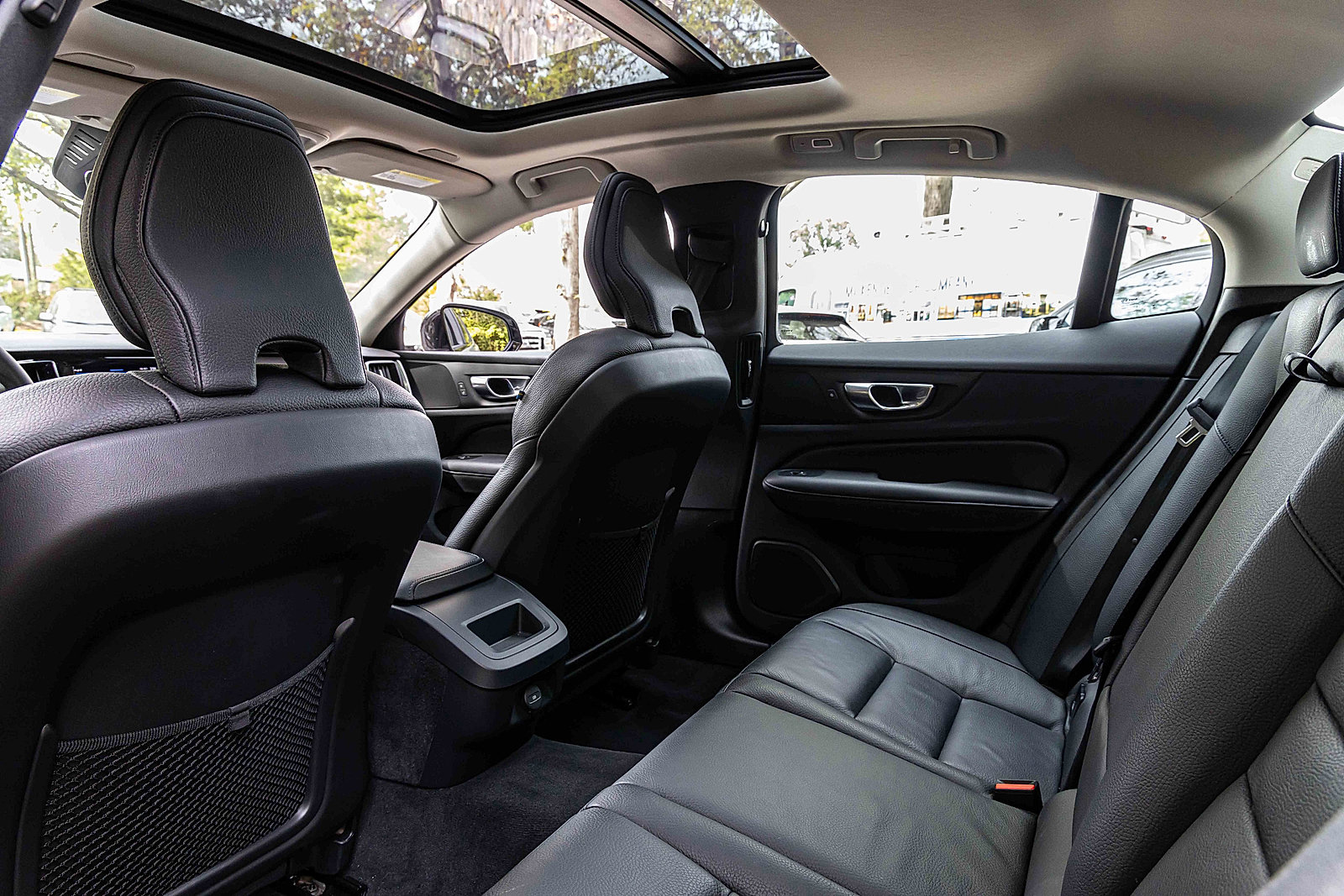 Used 2024 Volvo S60 B5 Plus image 23