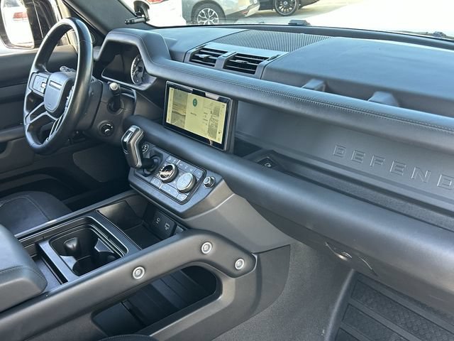 Used 2023 Land Rover Defender 110 X-Dynamic SE AWD/4WD image 13
