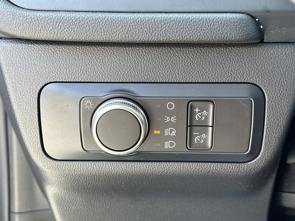 Used 2022 Ford Escape SE image 16