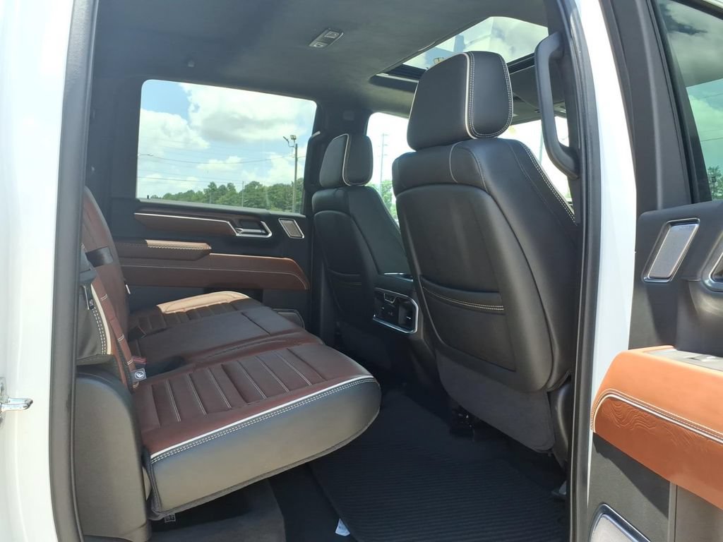 Used 2025 GMC Sierra 2500 Denali Ultimate AWD/4WD image 14