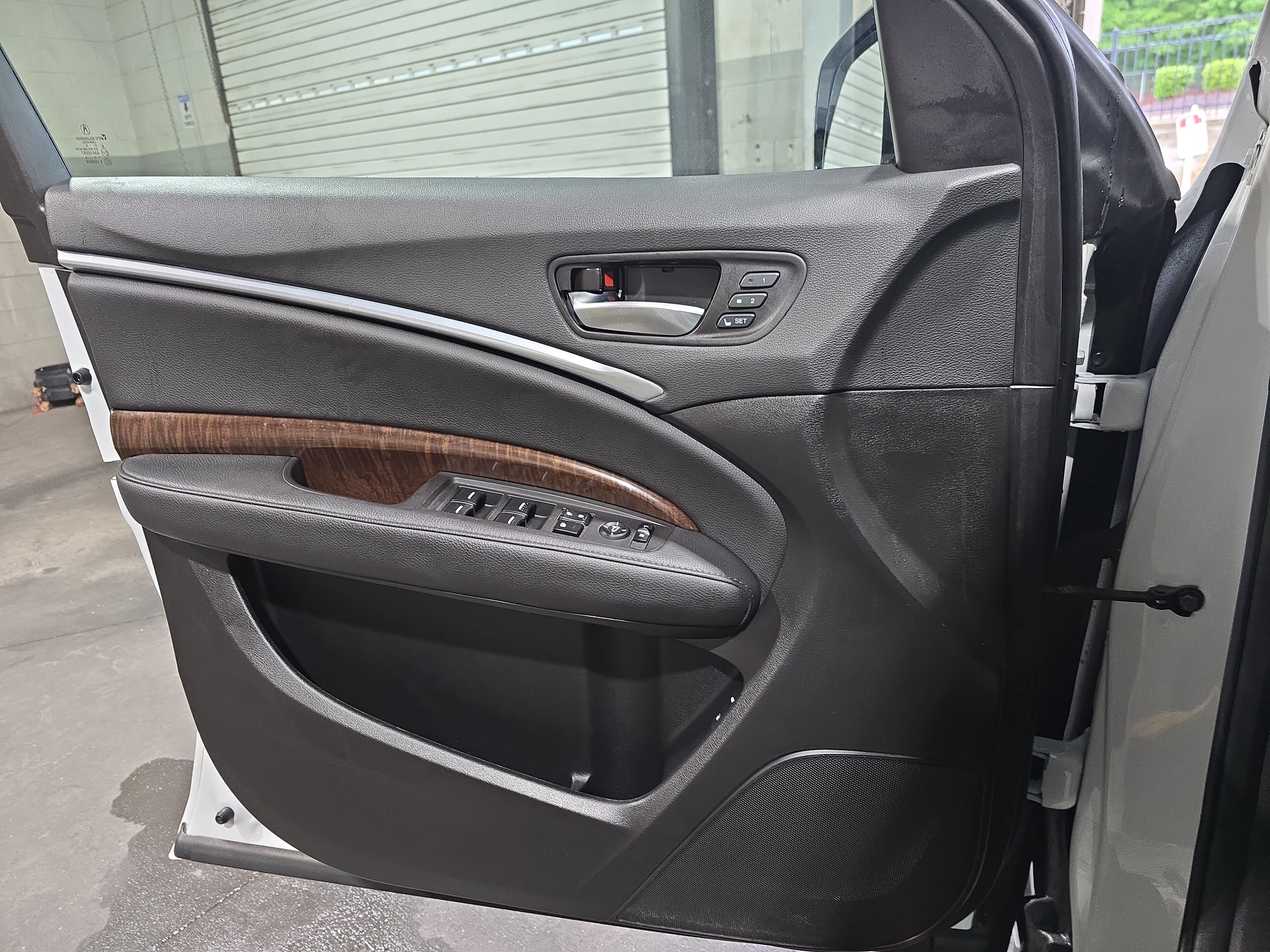 Used 2020 Acura MDX FWD image 25
