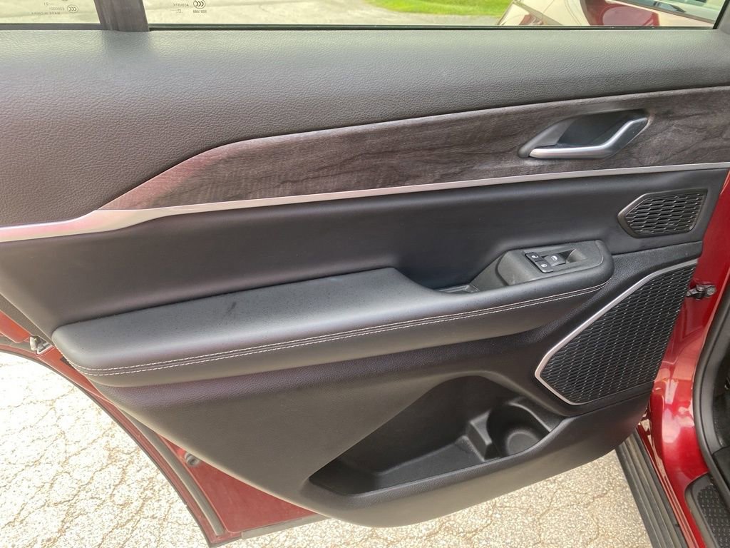 Used 2021 Jeep Grand Cherokee L Limited image 20