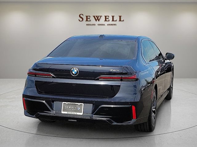 Used 2025 BMW 740i RWD image 5