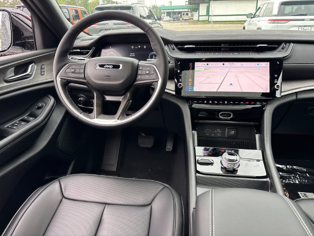 New 2027 Jeep Grand Cherokee Limited AWD/4WD image 11