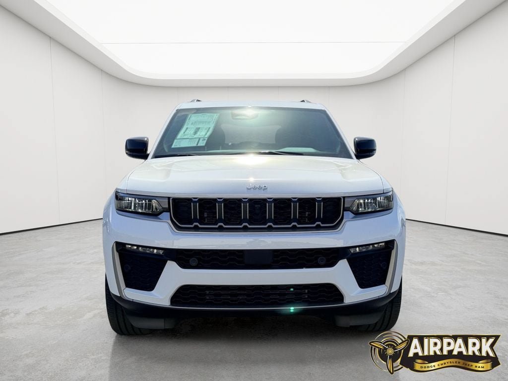New 2026 Jeep Grand Cherokee Limited w/ Luxury Tech Group II AWD/4WD image 9