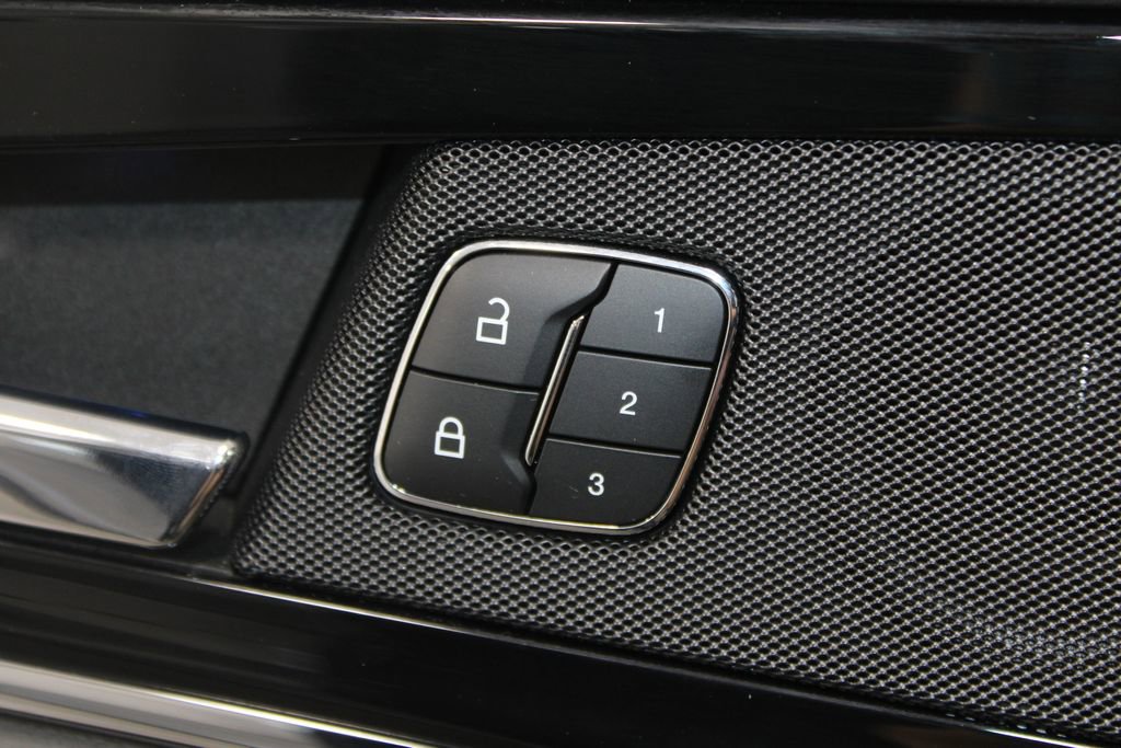 Used 2022 Lincoln Nautilus Reserve w/ Equipment Group 201A image 42