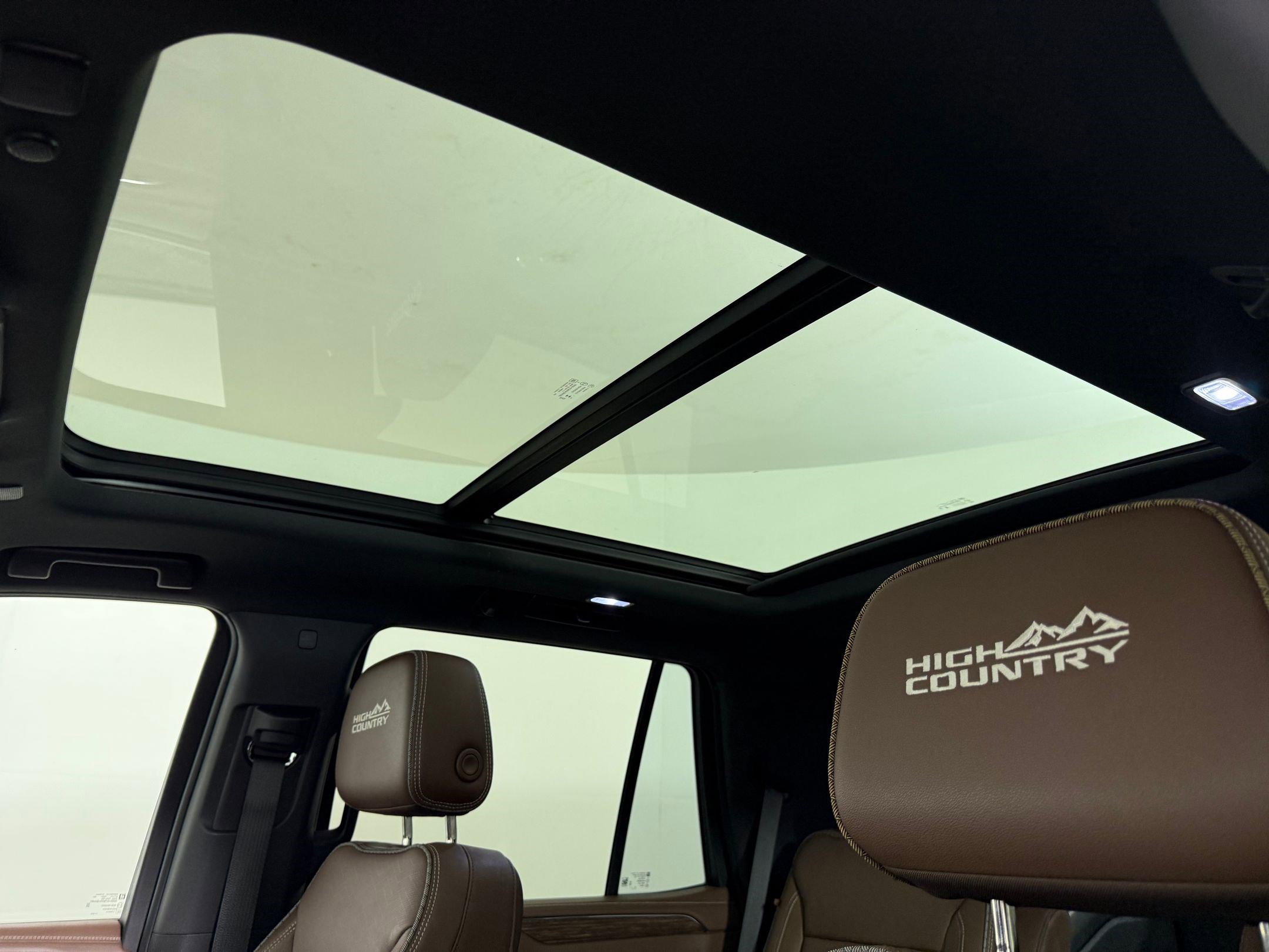 Used 2023 Chevrolet Tahoe High Country image 14