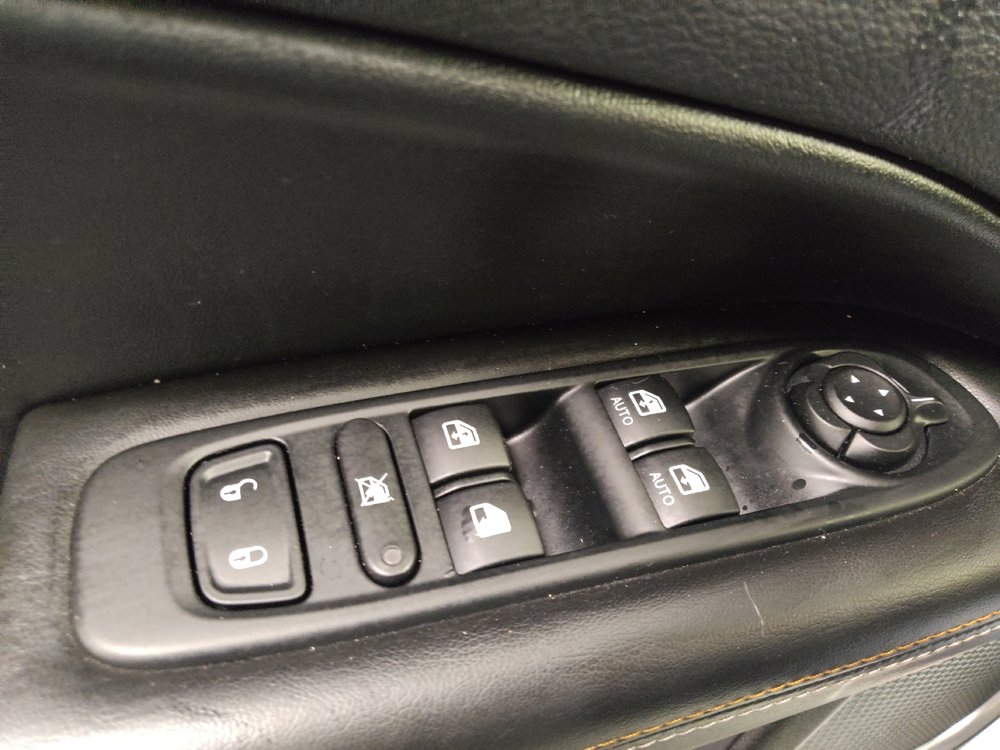 Used 2017 Jeep Compass Latitude FWD image 27