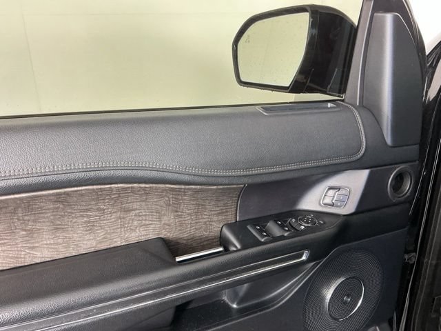 Used 2018 Ford Expedition Limited AWD/4WD image 8