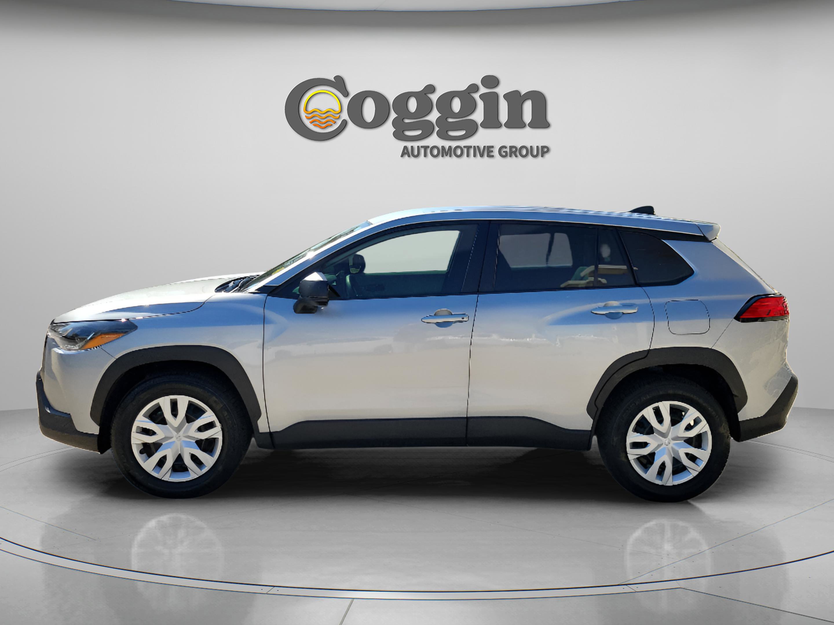 Certified 2024 Toyota Corolla Cross L FWD image 2