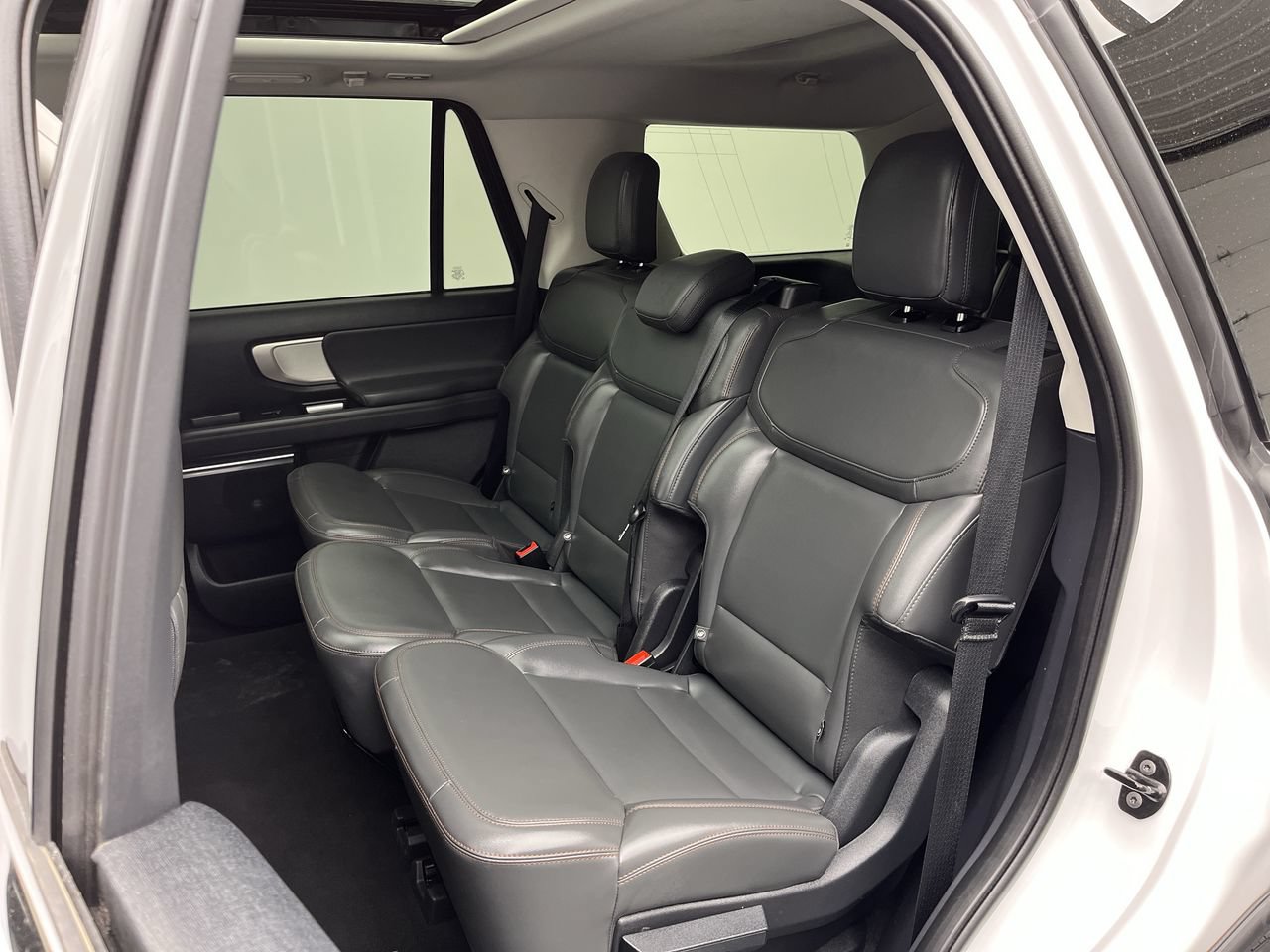 Certified 2025 Ford Expedition Active AWD/4WD image 14